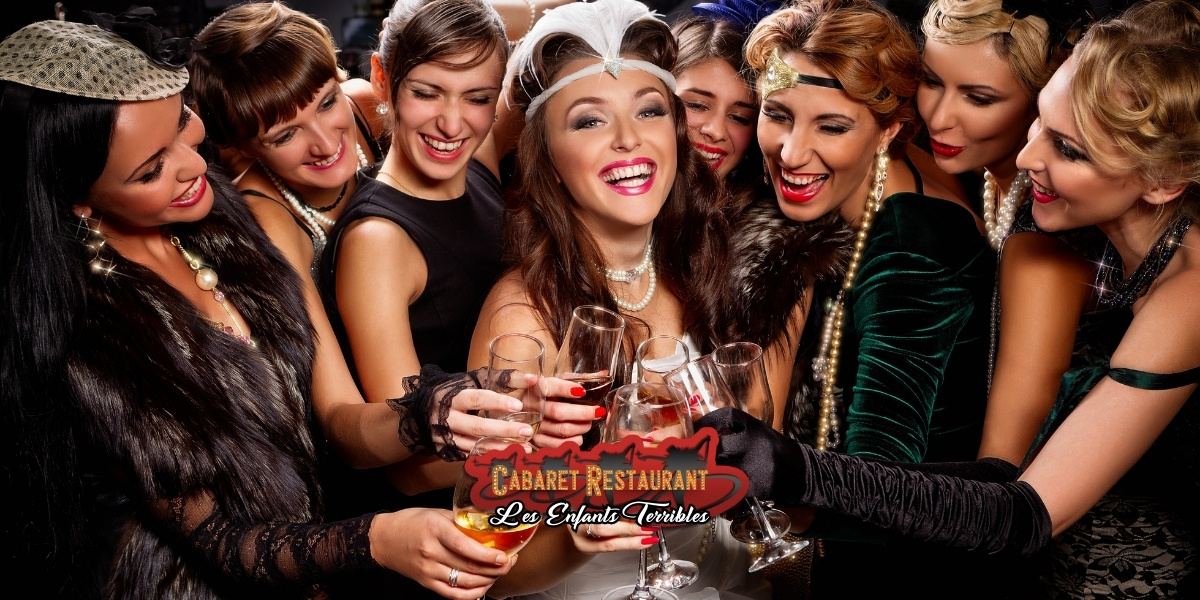 Ambiance groupe repas spectacle